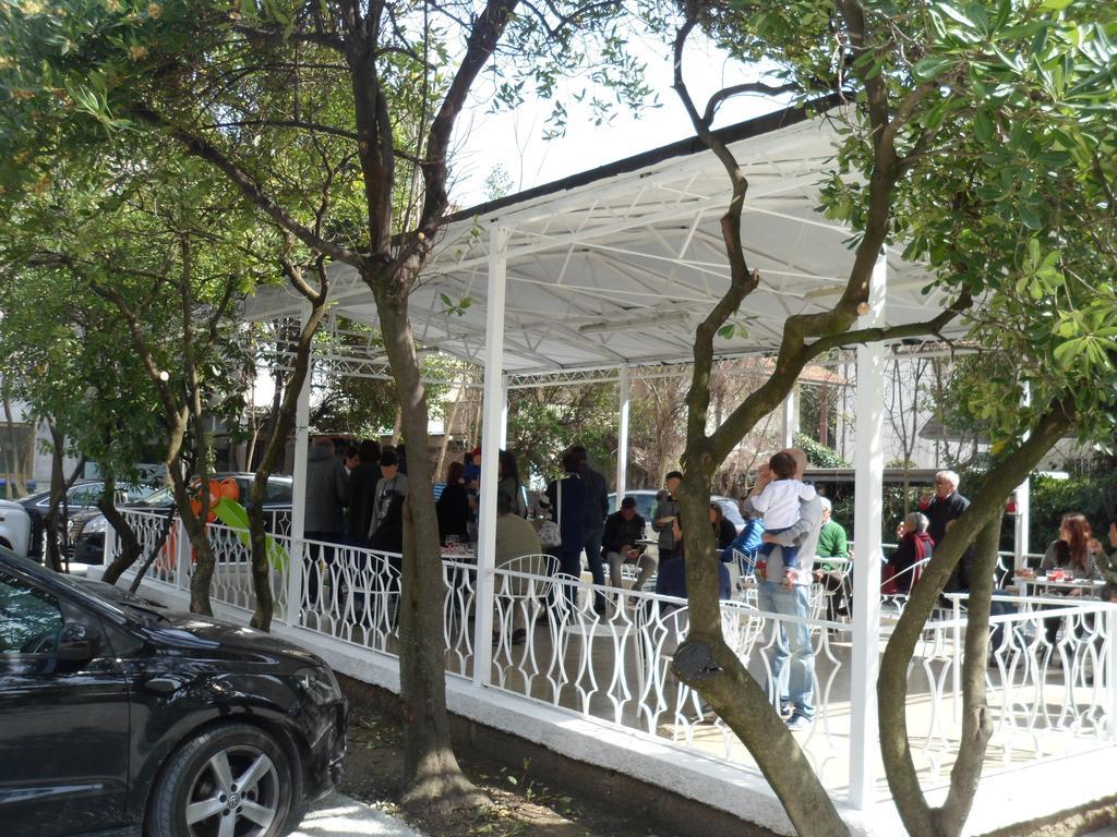 Hotel Zanarini In Centro A Ричоне Екстериор снимка