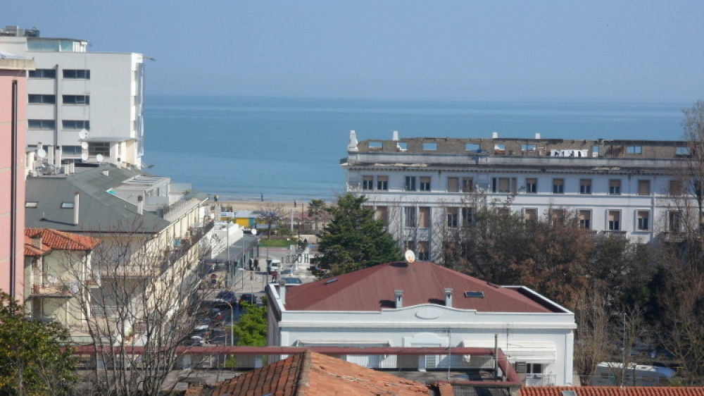 Hotel Zanarini In Centro A Ричоне Екстериор снимка